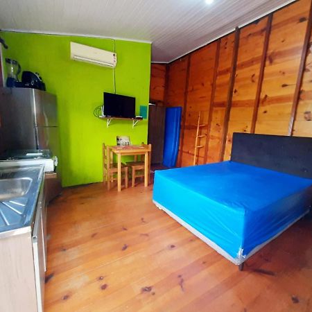 827 Chale Pe Na Areia, Completo Na Praia Do Estaleiro Em Ubatuba - 1 Dormitorio, 1 Banheiro, 1 Vaga De Garagem 外观 照片