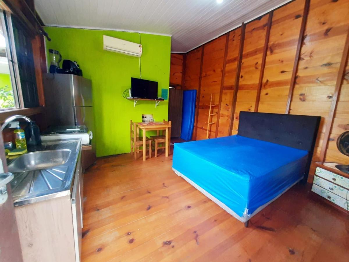 827 Chale Pe Na Areia, Completo Na Praia Do Estaleiro Em Ubatuba - 1 Dormitorio, 1 Banheiro, 1 Vaga De Garagem 外观 照片